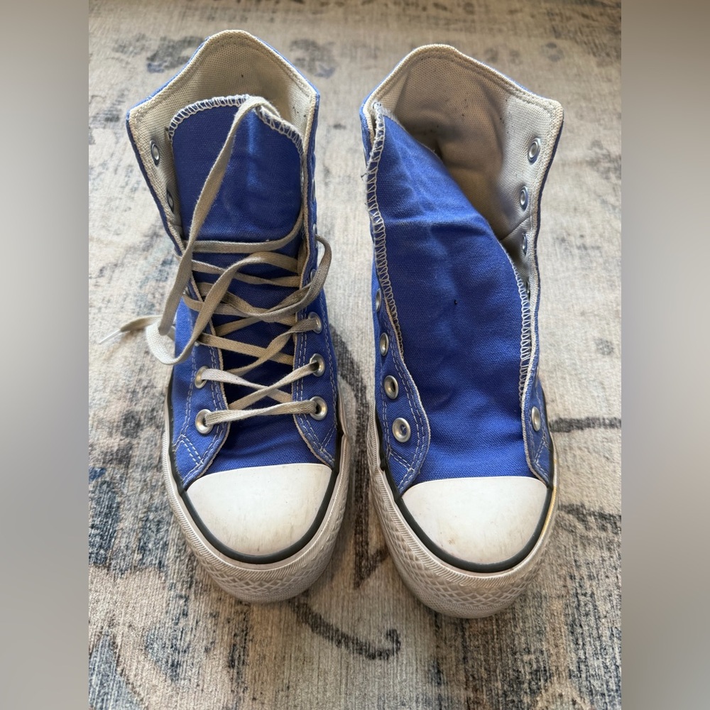 Used Women High Top Converse